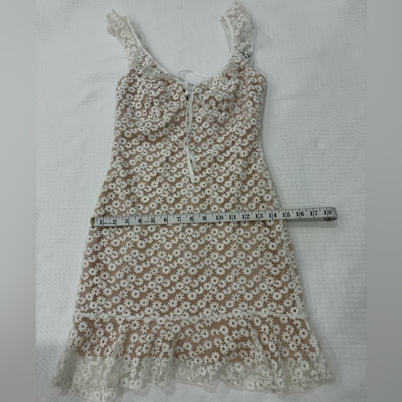NWT City Studio White & Tan Floral Lace Soft Girl Mini Party Dress Size 3 - Picture 9 of 14